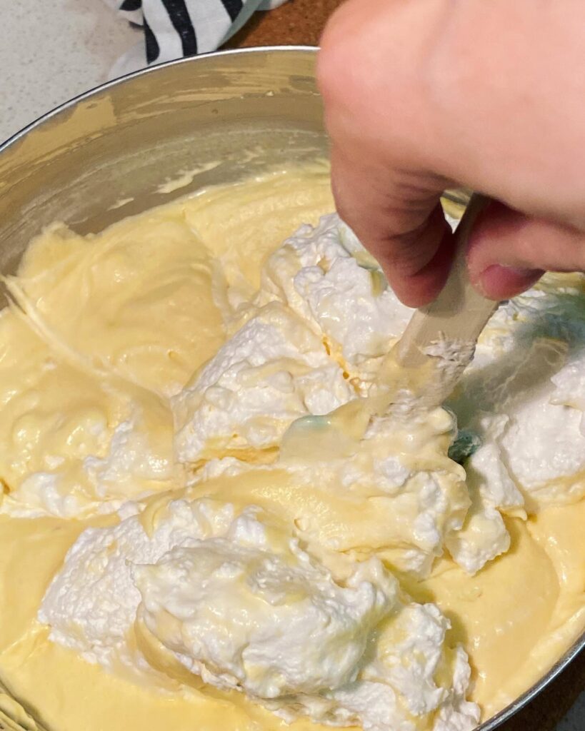 Add melengue into the mixture