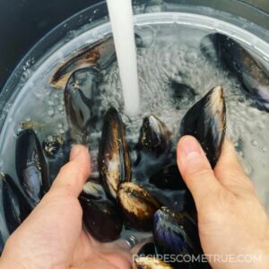 Rinse mussels